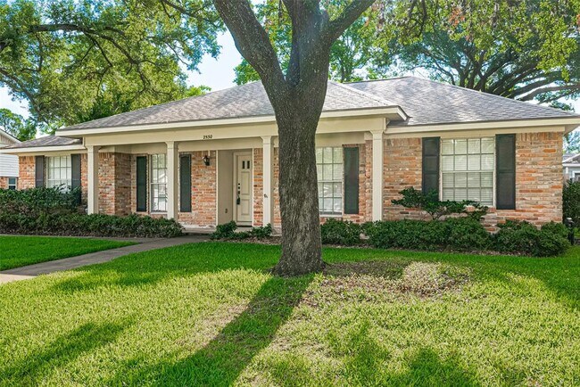 Building Photo - 2530 Bandelier Dr