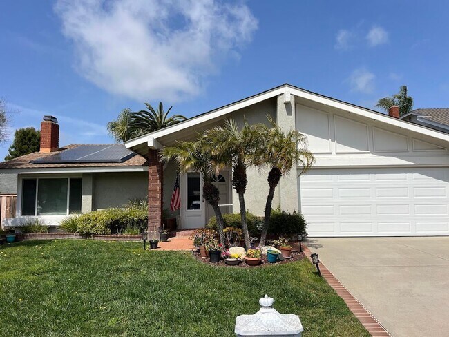 Foto del edificio - Beautiful Single Story Family Home