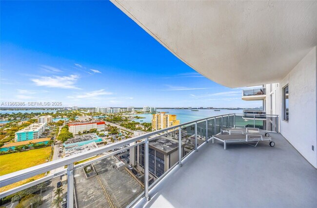 Foto del edificio - 7901 Hispanola Ave