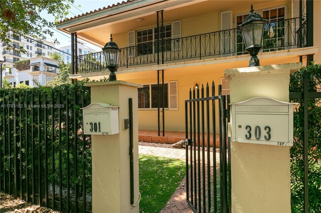 Building Photo - 301 Bird Rd