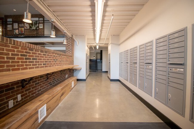 Penstock Quarter incluye una sala de correo y sistema de casilleros para paquetes de Amazon Hub que están disponibles las 24 horas, todos los días para una fácil de recogida de paquetes. - Penstock Quarter Apartments