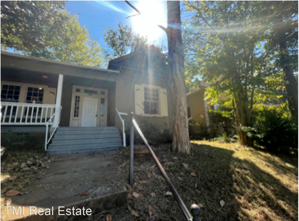 3 br, 2 bath House 1515 Arlington Ave House Rental in Bessemer, AL