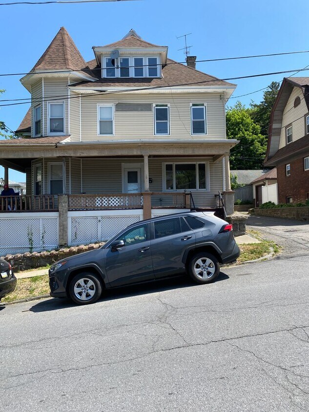 Primary Photo - 1613-1615 Linden st
