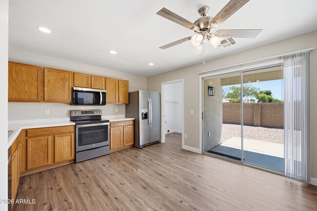 Foto del edificio - 2851 E Cherry Hills Dr