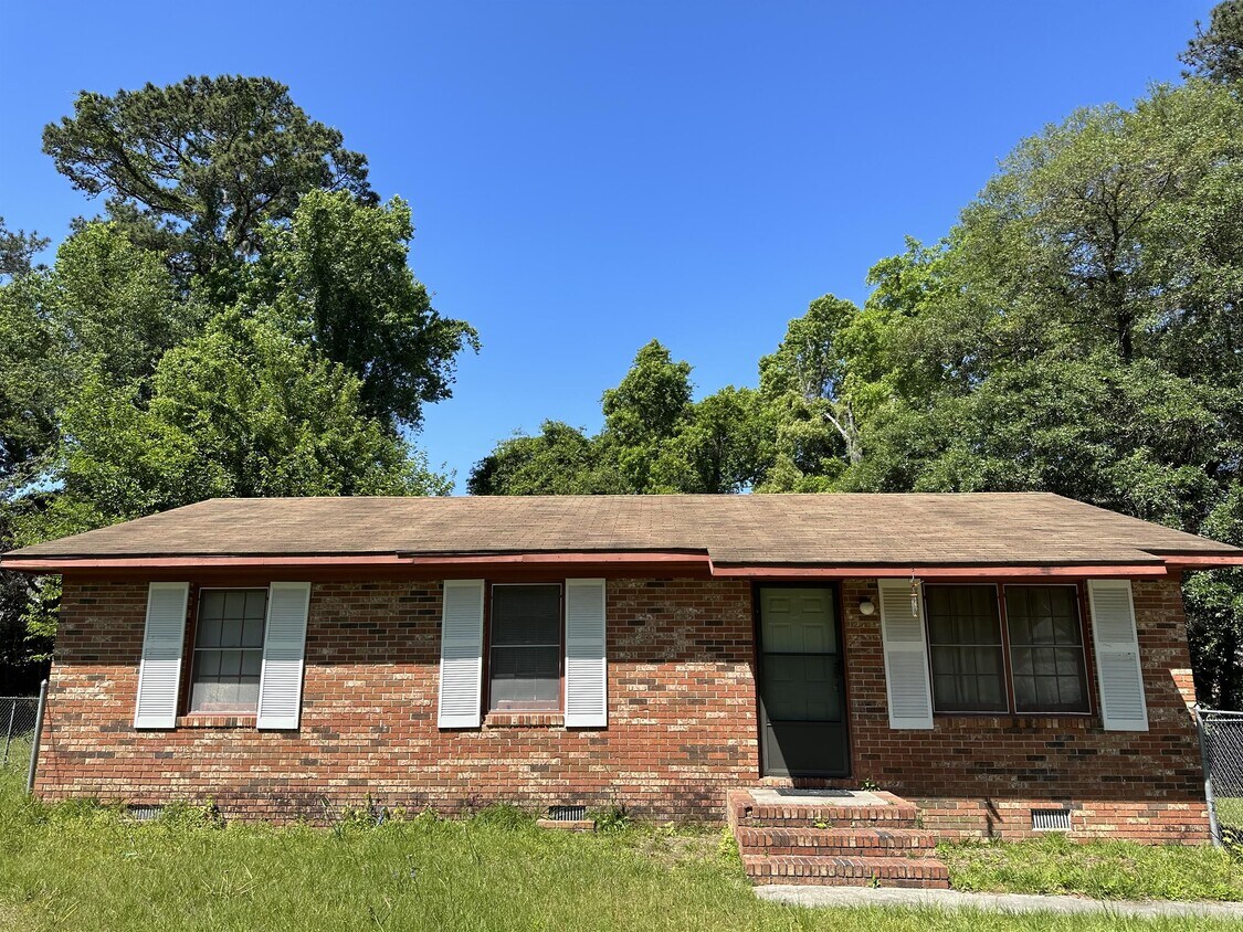 Building Photo - 612 Scott Dr