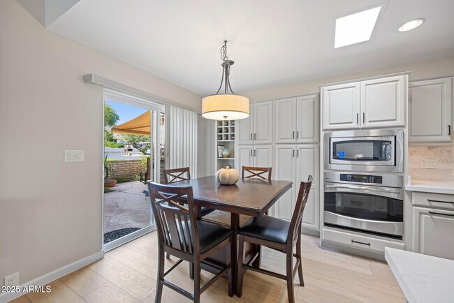 Foto del edificio - 4800 N 68th St