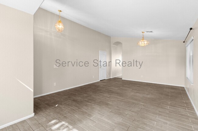 Building Photo - 4618 W Beautiful Ln