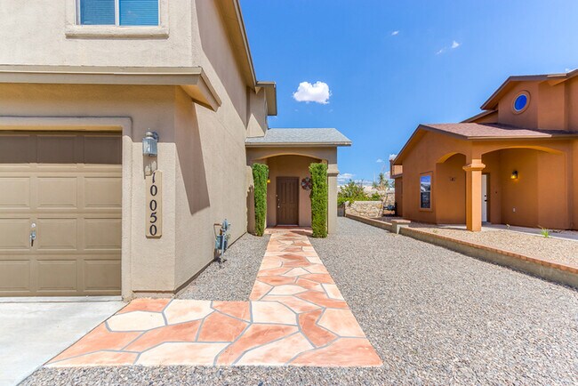 Building Photo - Home For Rent - Immaculate North East Home...