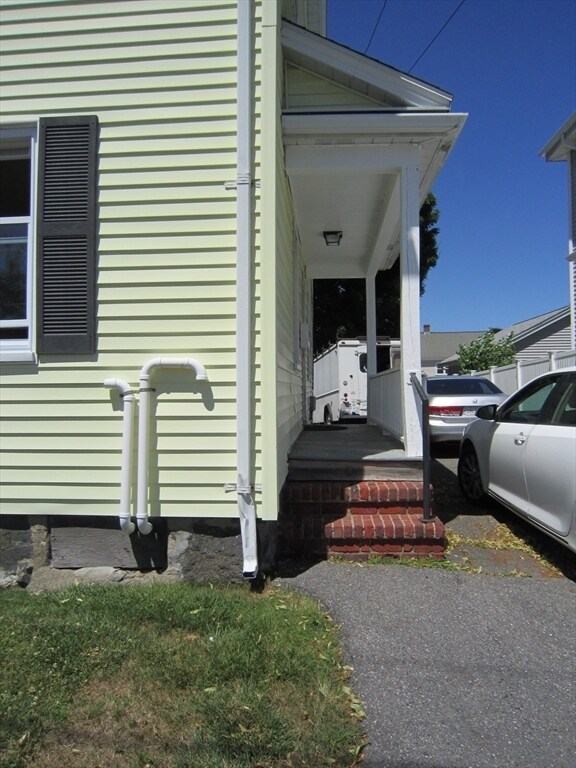 Building Photo - 12 Clinton St