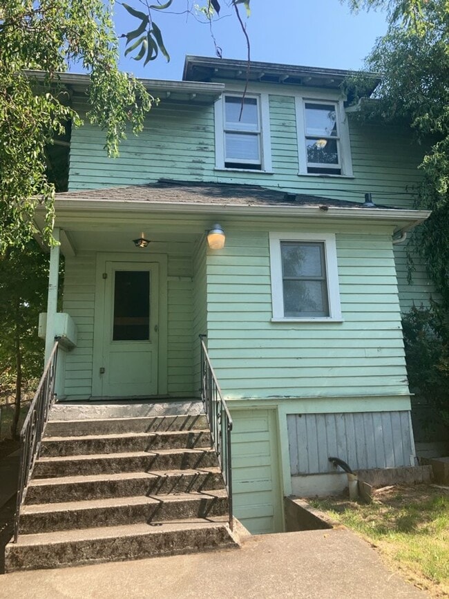 Building Photo - 1247 Franklin St