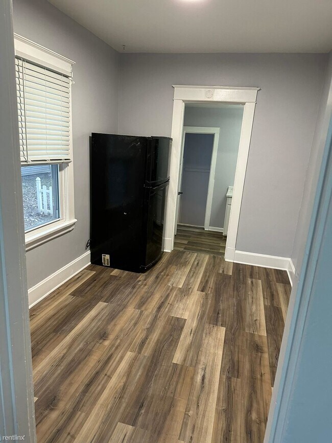 Foto del edificio - 3 br, 1 bath House - 607 Young Street