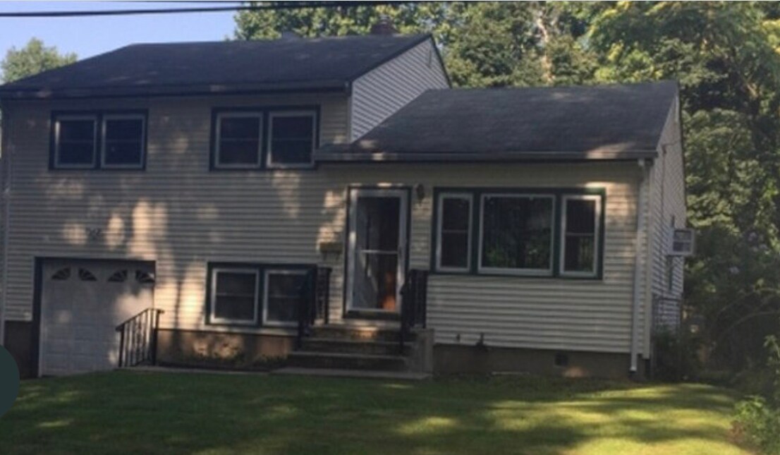 Primary Photo - 1275 Arlington Ave