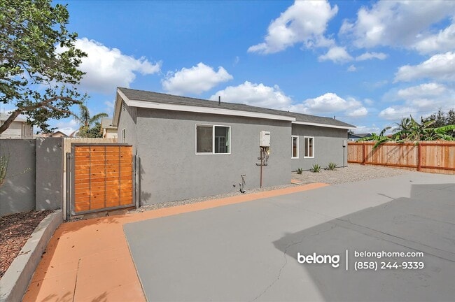 Building Photo - 1722 L Ave