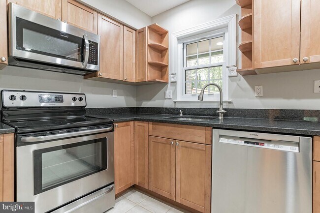Building Photo - 2059 Headlands Cir