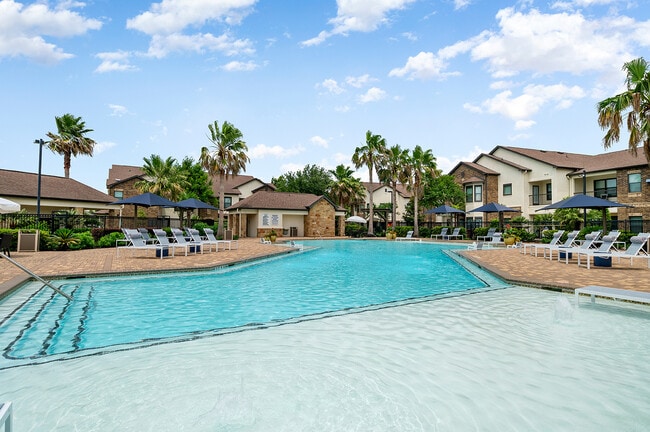 Building Photo - Cortland Sugar Land