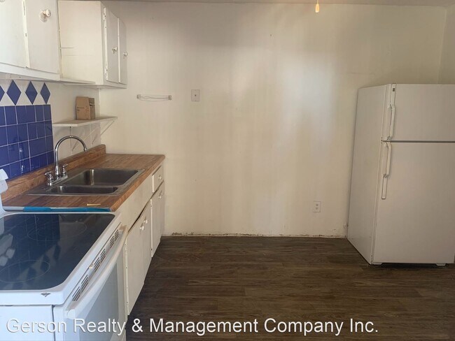 Building Photo - 170 E Morelos St