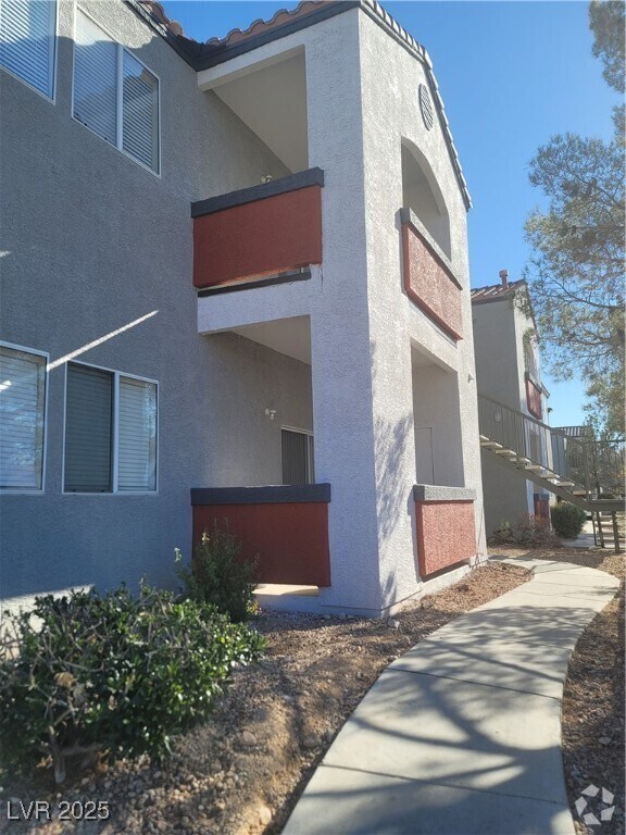 Building Photo - 7413 W Russell Rd