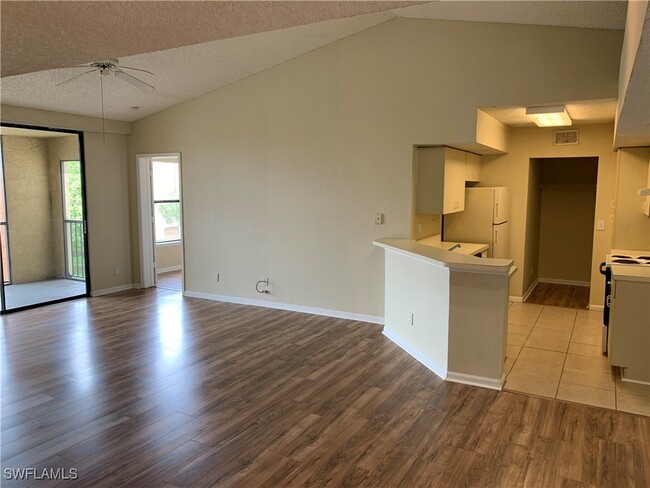 Foto del edificio - 13625 Eagle Ridge Dr