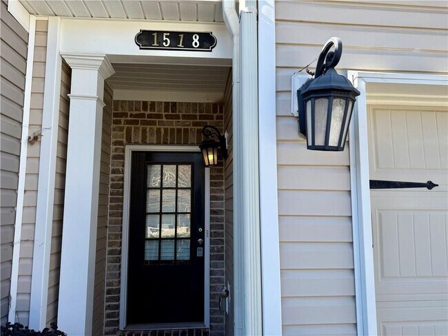 Foto del edificio - 1518 Brookmere Way