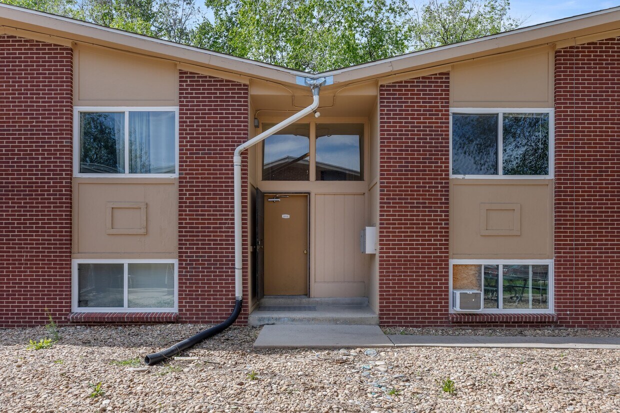 Foto principal - 3740 Owens St