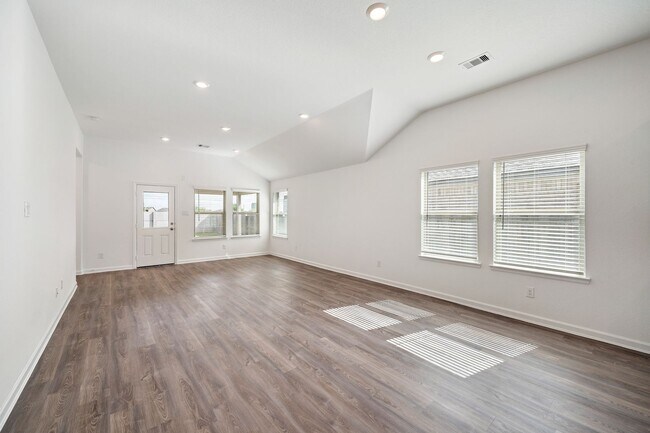 Foto del edificio - Porter Ranch 3 Bed / 2 Bath Single Story
