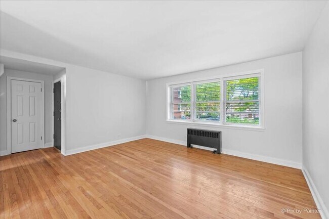 Foto del edificio - 2 bedroom in Chicago IL 60625
