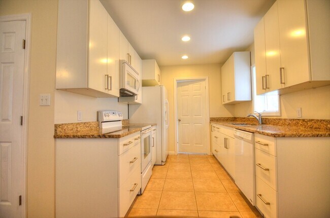 Foto del edificio - 114 Eugene St