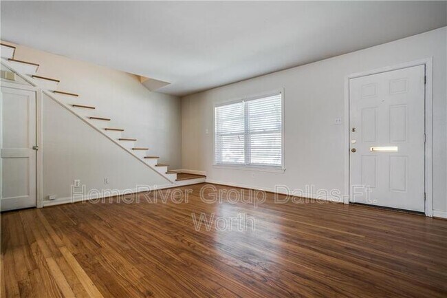 Building Photo - 6359 Bordeaux Ave