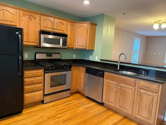 Foto del edificio - 604 Bedford St