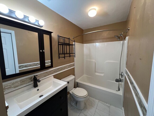 Foto del edificio - Christiansburg 3 BR / 2.5 BA, Available fo...
