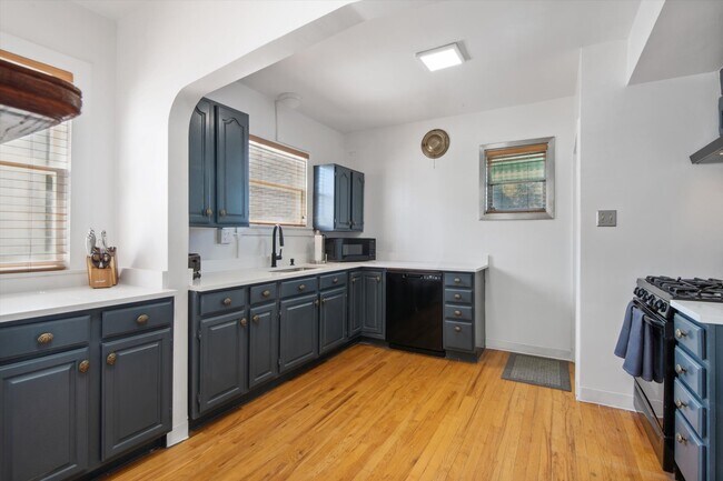 Building Photo - 1211 Bellaire St