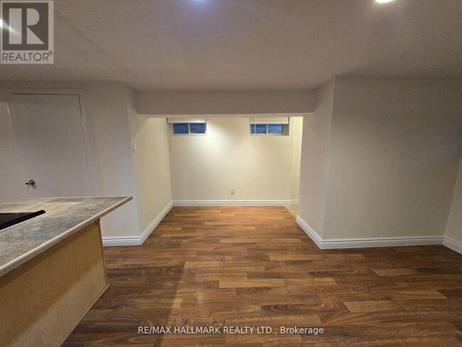 Photo du bâtiment - 94 Galt Ave