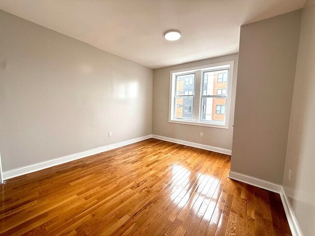 Building Photo - 6404 Park Ave