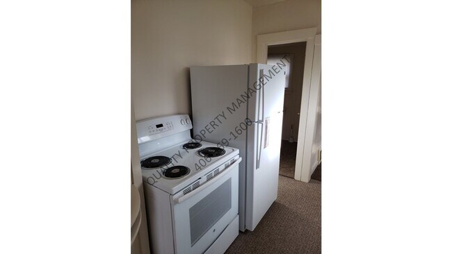 Building Photo - Charming 1-Bedroom, 1-Bath + Bonus Room | ...