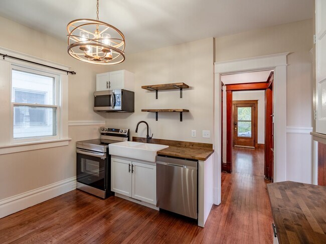Foto del edificio - 1717 7th Ave SE