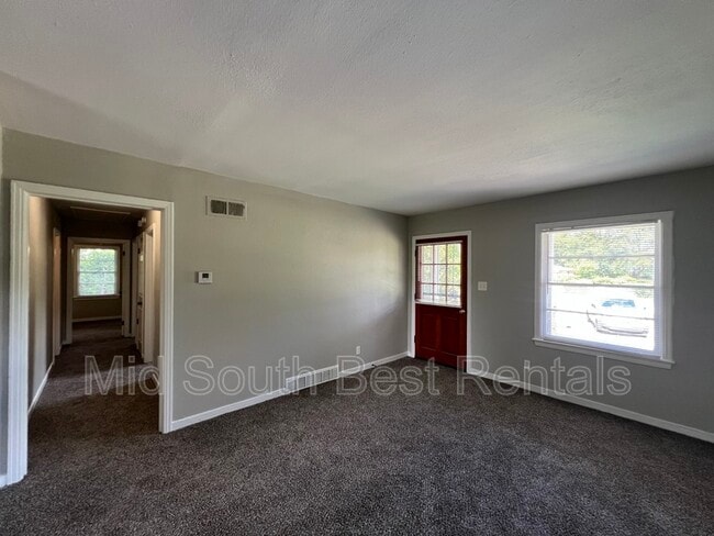 Building Photo - 407 Jenson Cove