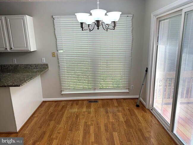 Building Photo - 6316 Forest Grove Dr