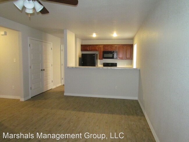 Foto del edificio - 7921 Texas Rd