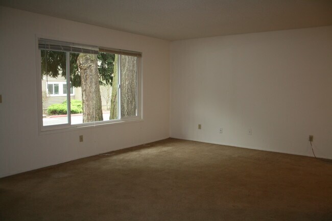 Foto del edificio - 17316 E Burnside St