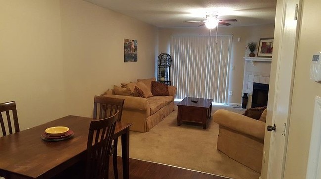 Building Photo - 358 Brandywine Pl