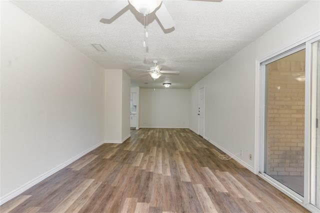 Foto del edificio - 4307 Segura Ct S