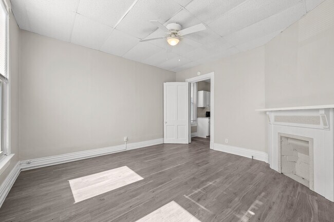 Building Photo - 652 N 29th St