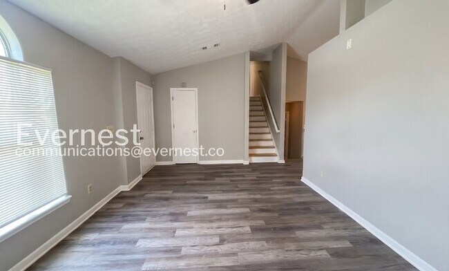 Foto del edificio - 3828 Landgraf Cove