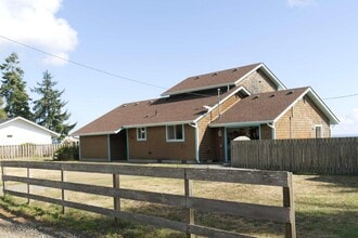 Building Photo - 249 Burrows Rd