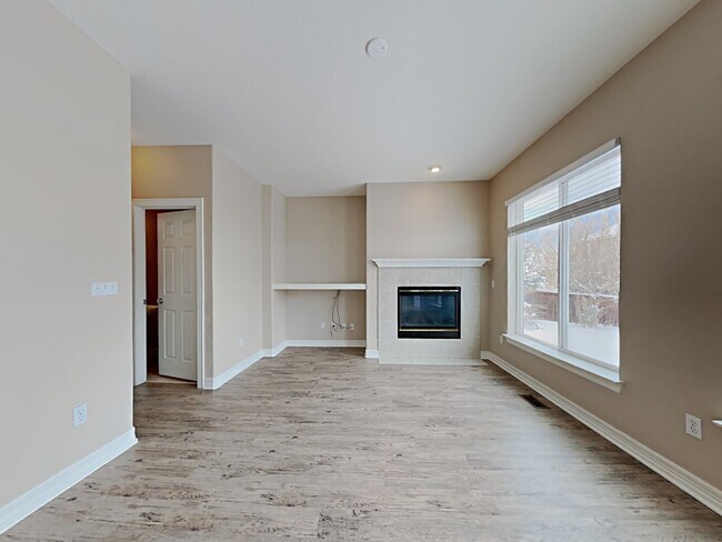 Foto del edificio - 752 Memory Ln