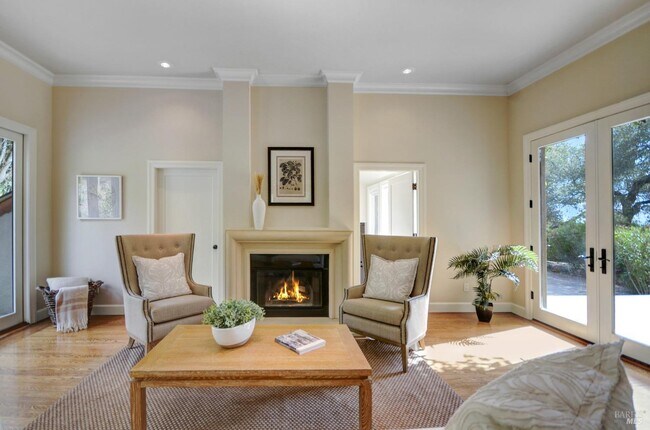 Building Photo - 145 Canyon Ct