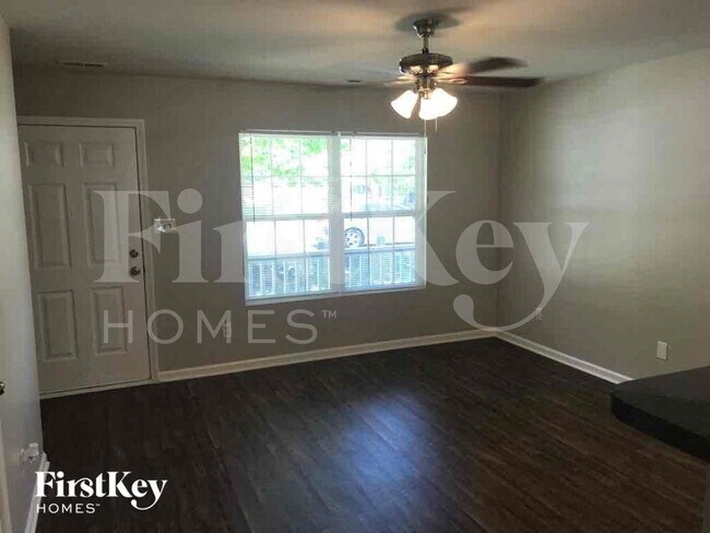 Foto del edificio - 232 Morning Dew Dr