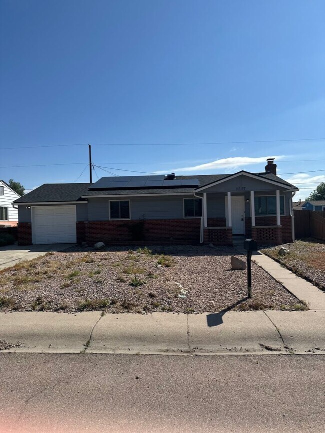 Building Photo - Beautiful 3 Bedroom Home for Rent on Chimayo