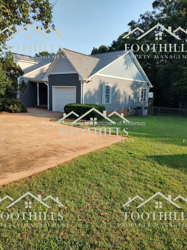 Building Photo - 3514 Hopewell Rd