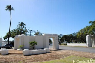 Building Photo - 1621 Ala Wai Blvd